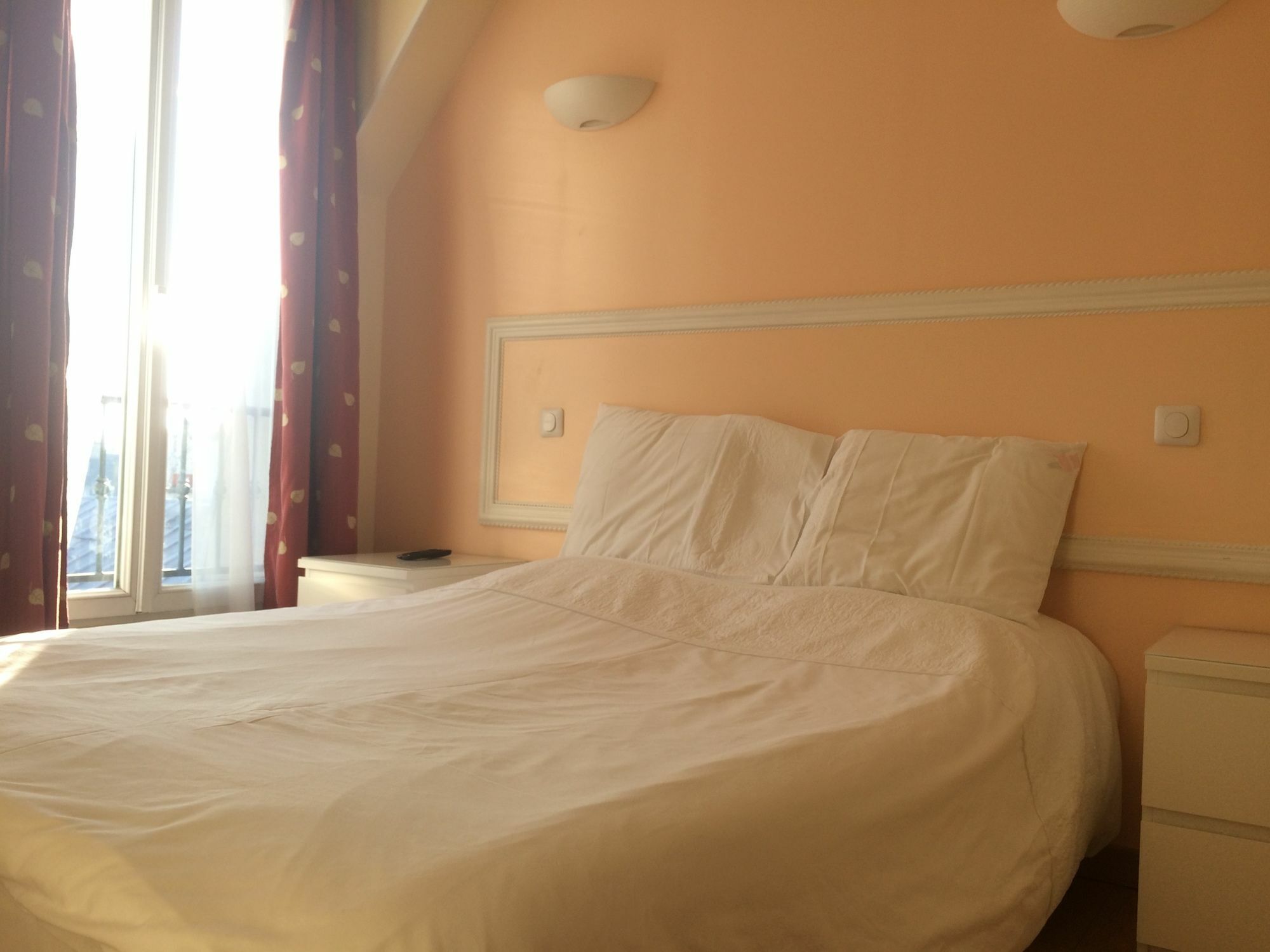 Hotel André Gill 2*