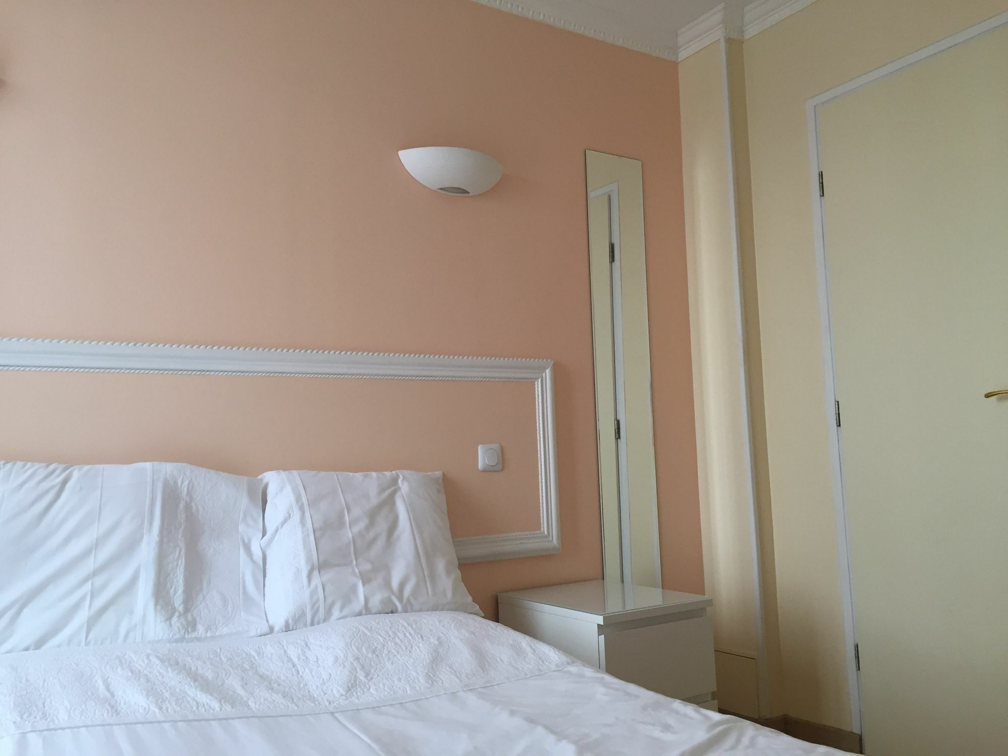 Hotel André Gill 2*